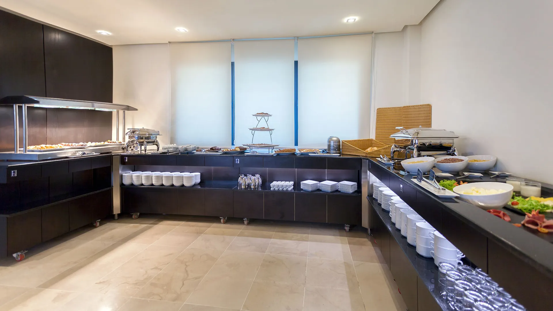 Business Hotel Tunis 4*,